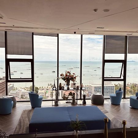 The Base Apartments At Central Патая Екстериор снимка