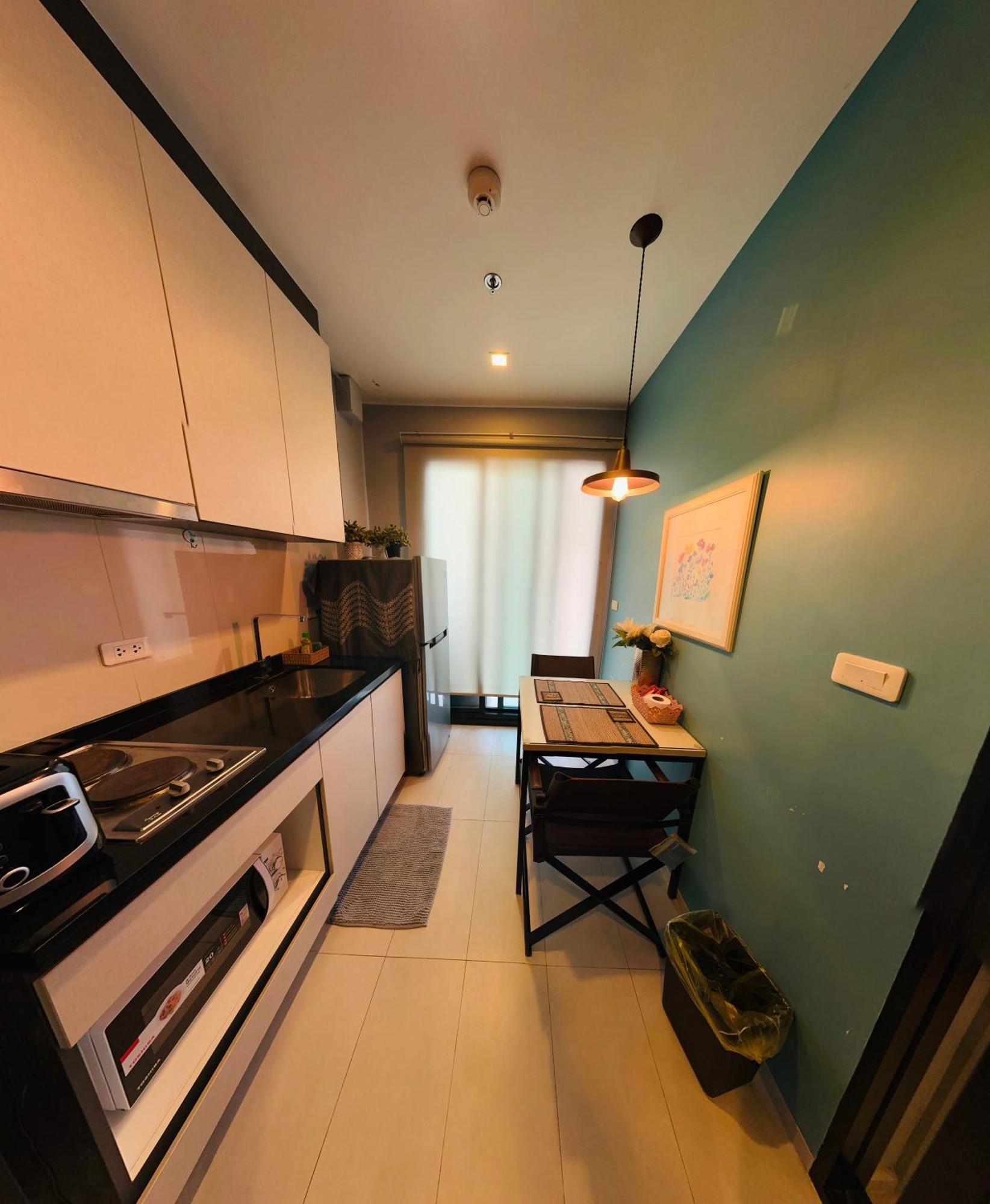 The Base Apartments At Central Патая Екстериор снимка