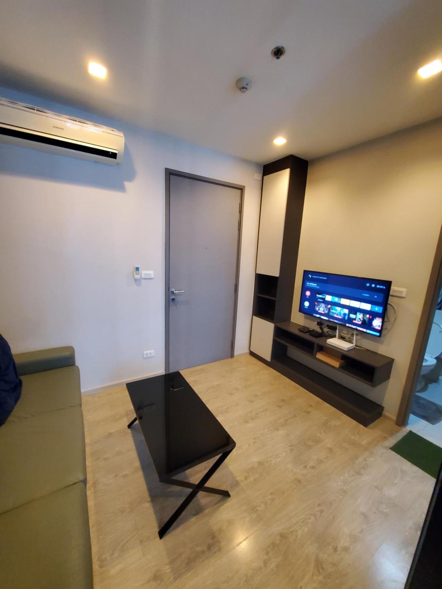 The Base Apartments At Central Патая Екстериор снимка